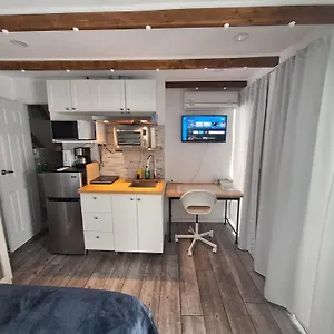 Well Equipped Studio For Non-smoking Guests Only Citq зo9467 Longueuil